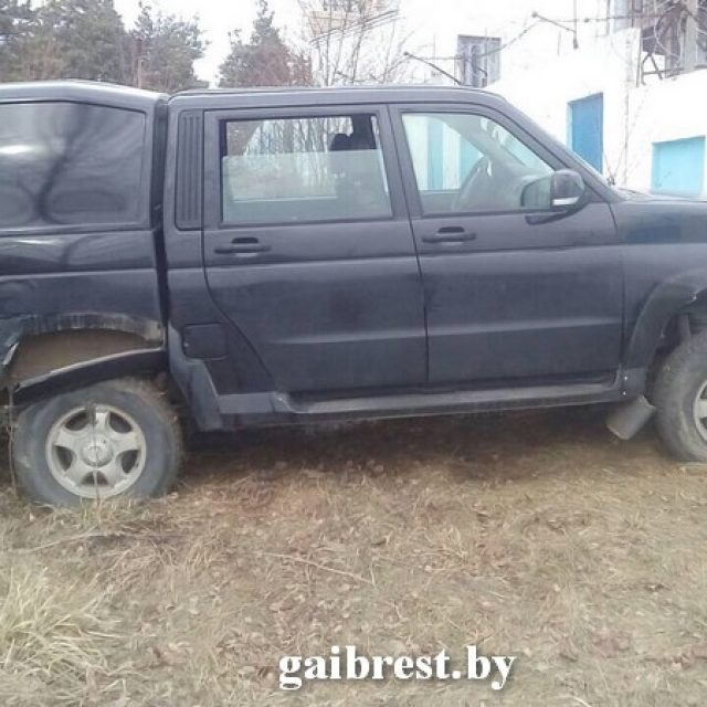 В Ивацевичах сотрудники ГАИ задержали угонщика автомобиля «УАЗ Патриот»
