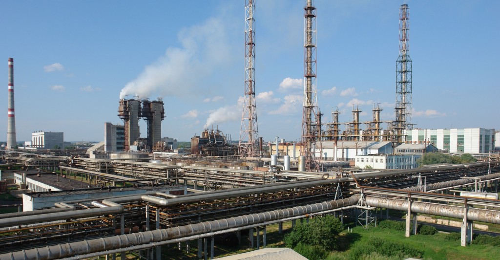 Взрыв на химическом заводе в России: есть погибшие