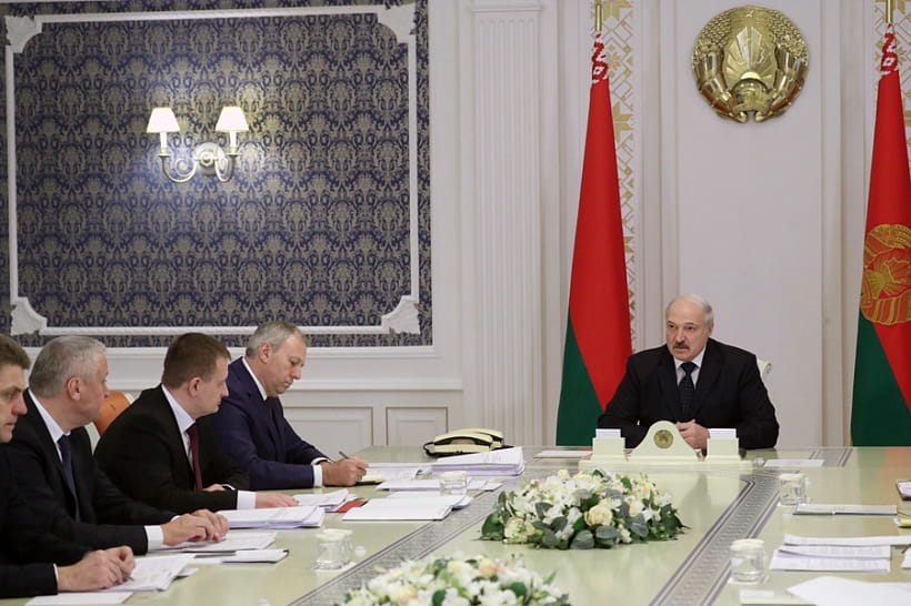 Лукашенко обвинил Россию во вводе санкций против Беларуси