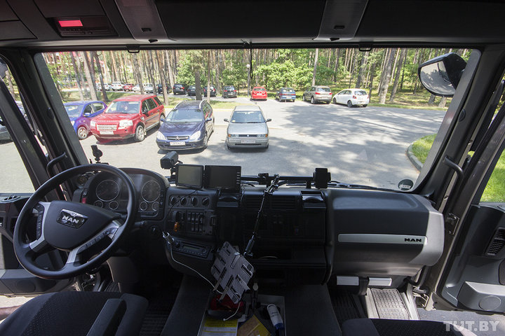 Немец проехал по Беларуси на автодоме за сотни тысяч евро