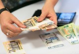 Средняя располагаемая сумма на брестскую семью в месяц составляет 927 рублей