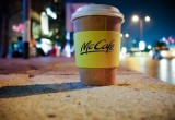 МакДональдс отказывается от пластиковых соломинок