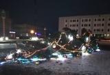 В Червене на площади рухнула главная новогодняя ёлка  (видео)
