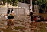 Из-за наводнения в Индонезии погибло 63 человека