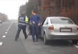 В Лидском районе водитель Audi предумышленно сбил инспектора ГАИ (видео)
