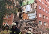 Часть жилой пятиэтажки обрушилась в Омске из-за ветхости