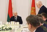 Лукашенко признал недоступность жилья даже для военных бюджетников