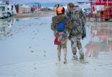 Десятки тысяч участников фестиваля Burning Man застряли в пустыне