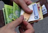 Средняя зарплата в Беларуси упала впервые с апреля