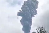 Туристы погибли из-за извержения вулкана на острове Суматра