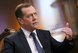 Медведев призвал снимать фильмы о войне в Украине