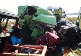 Микроавтобус врезался в трактор: трое пострадавших