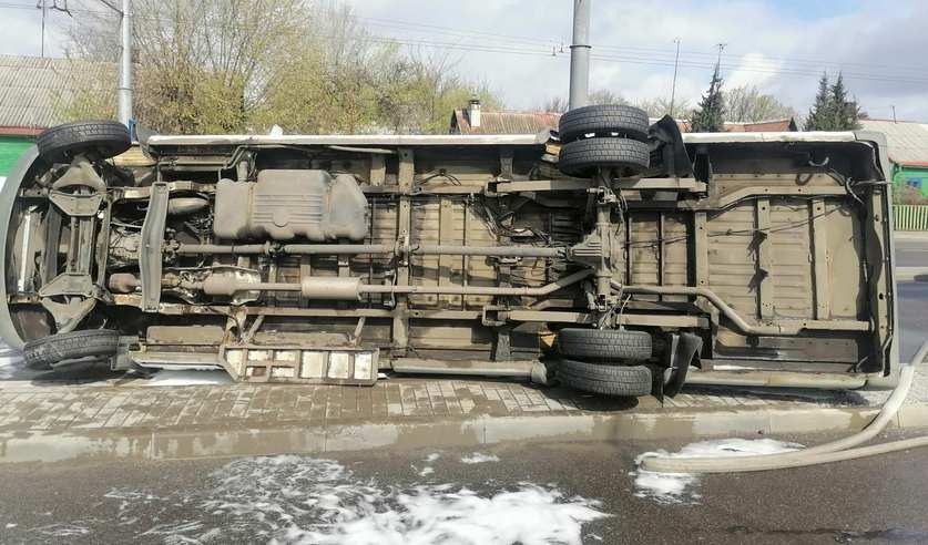 Маршрутка с пассажирами перевернулась в Бресте по вине водителя