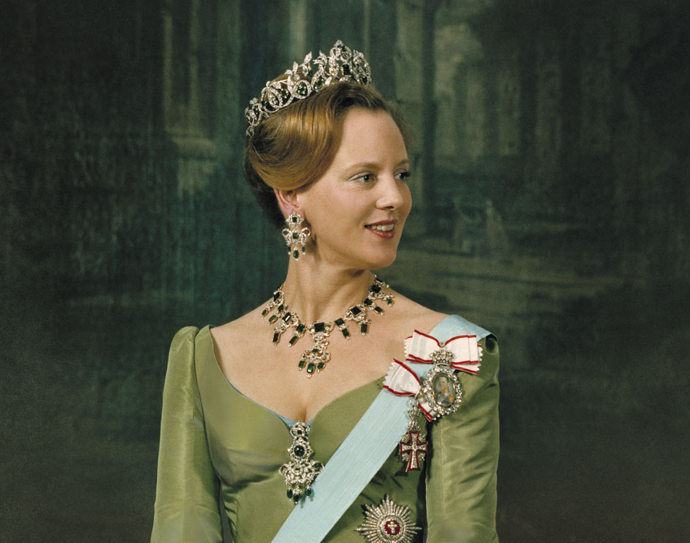 Королева Дании Маргрете II отреклась от престола в пользу сына