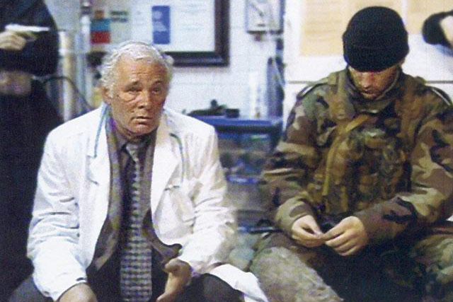 В 2002 году Леонид Рошаль оказывал помощь заложникам, захваченным террористами на Дубровке