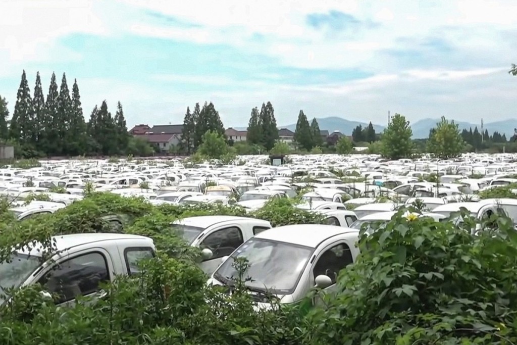 Мир поразили гигантские кладбища электромобилей в Китае