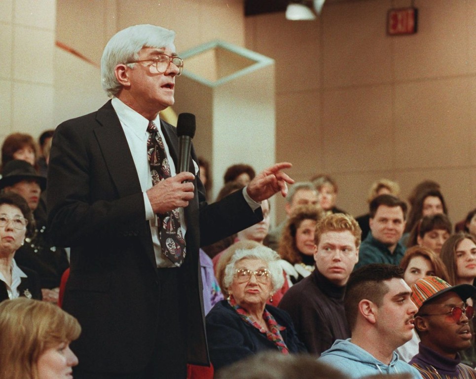 Умер известный во всем мире телеведущий Фил Донахью