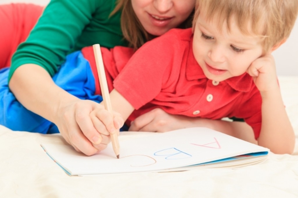 Как научить ребёнка писать?