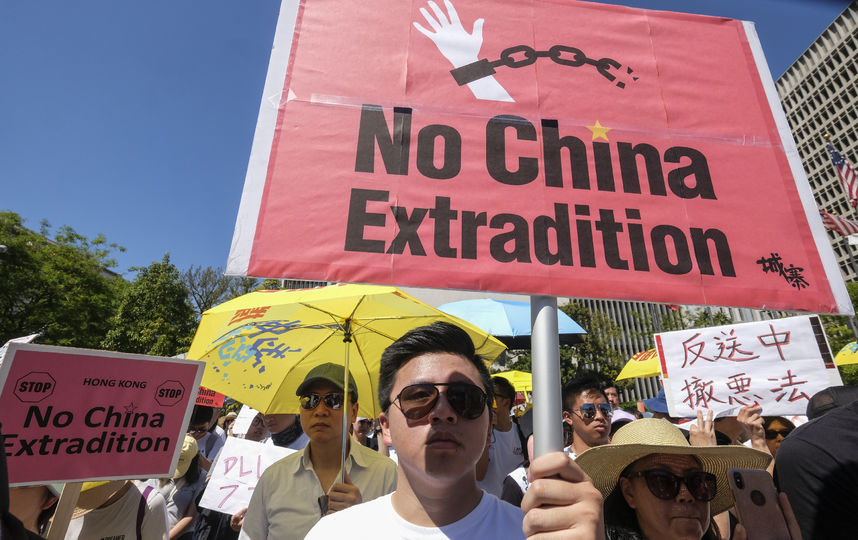 Китайские порносайты закрылись ради протестов в Гонконге
