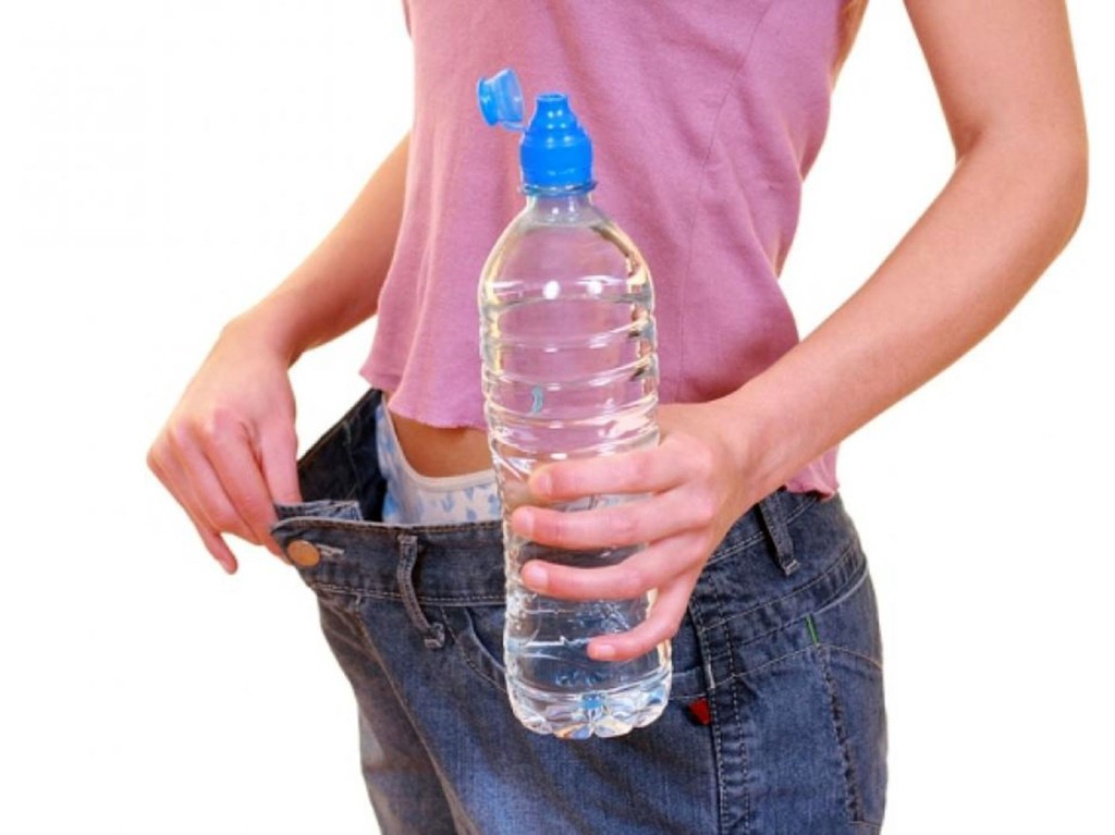 Нужно ли пить воду при похудении?