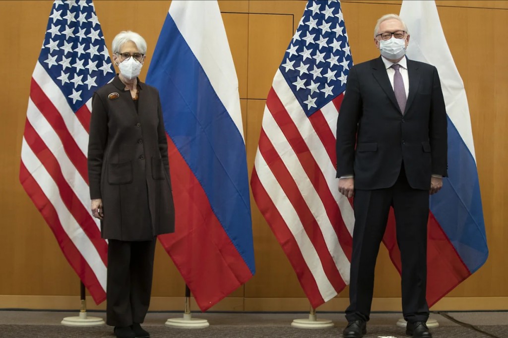 Россия – США: мирные переговоры на фоне провалившегося мятежа