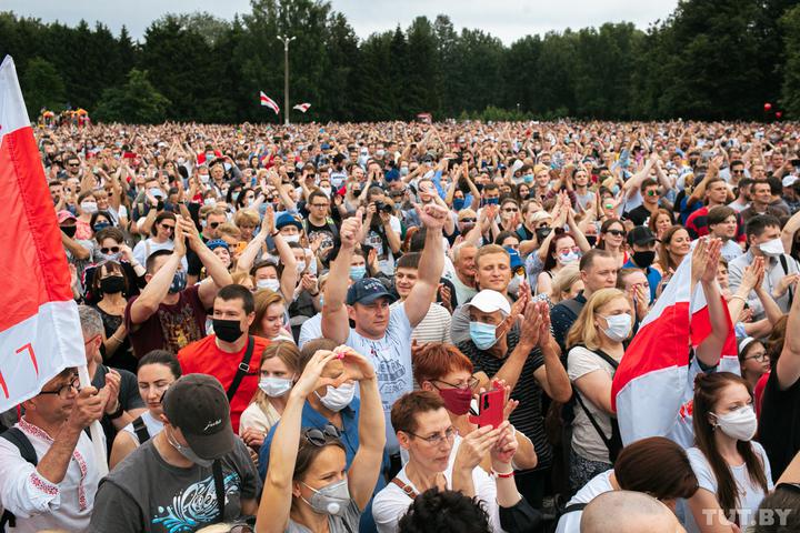 Посмотрите, как ОНТ показал митинг Тихановской в Минске