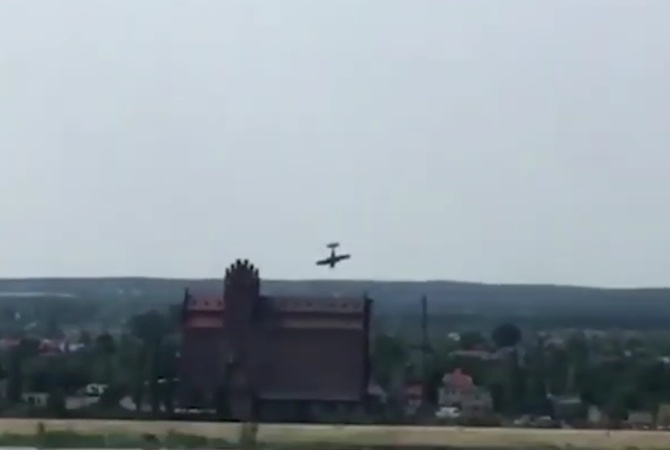 Самолет упал в реку во время авиашоу в Польше (видео)