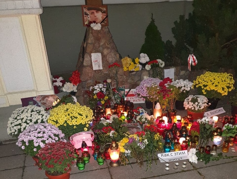 В Бресте разобрали народный мемориал памяти Романа Бондаренко