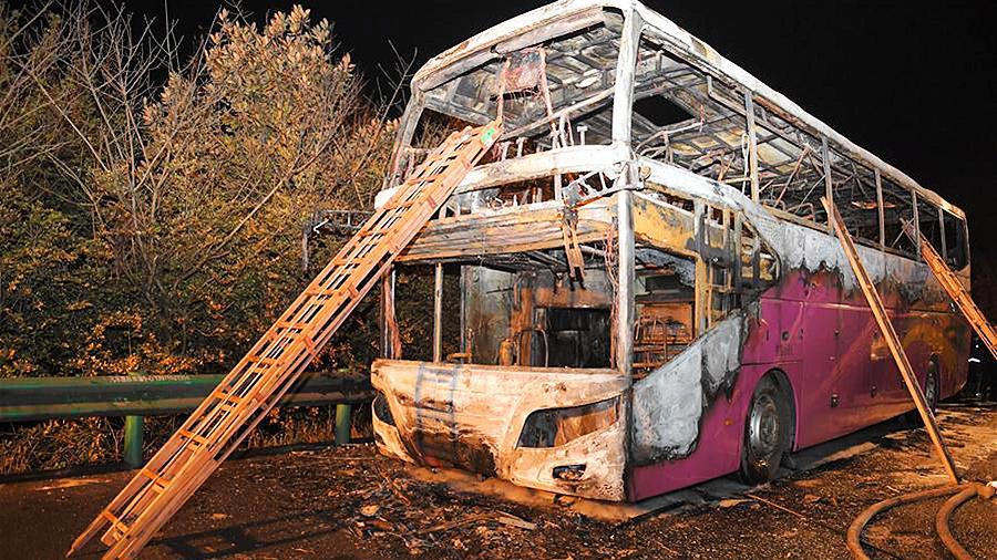 В Китае загорелся туристический автобус: есть жертвы