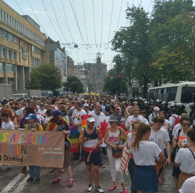 Засада с фекалиями и тайный маршрут. Как прошел ЛГБТ*-парад в Киеве?