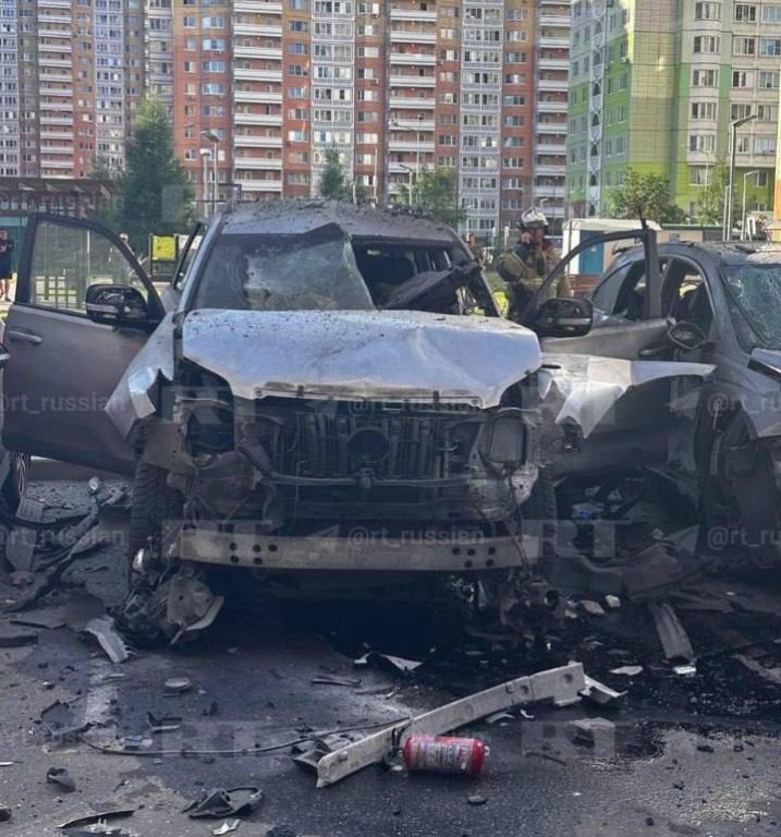 В Москве взорвался автомобиль, пострадали два человека