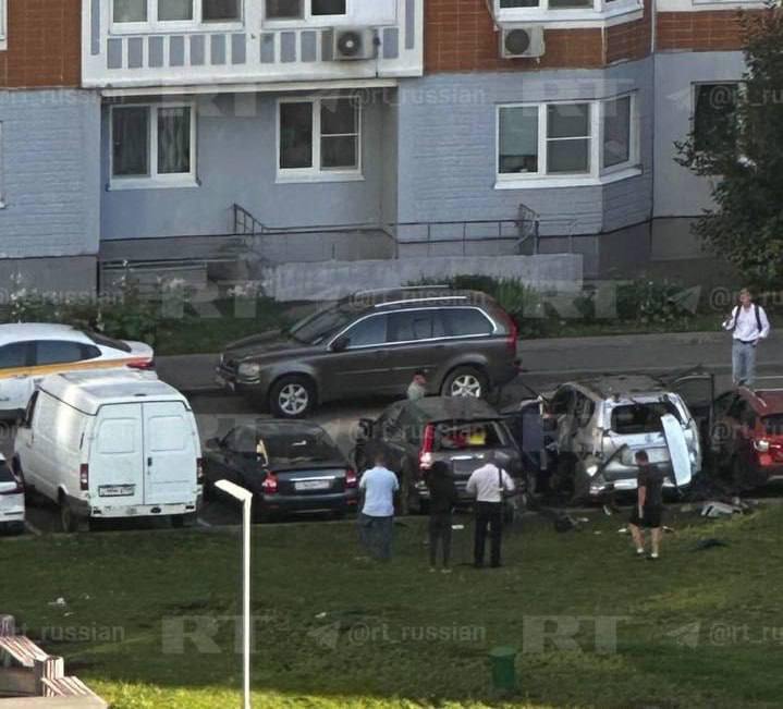 В Москве взорвался автомобиль, пострадали два человека