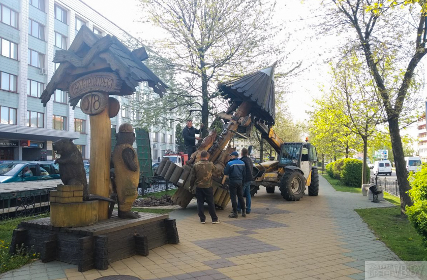 Деревянные скульптуры на бульваре Шевченко отреставрируют
