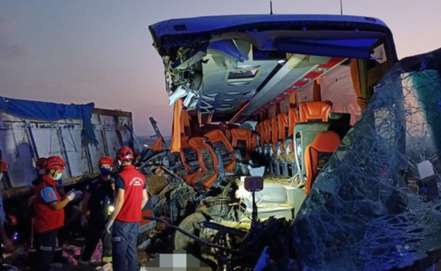 В аварии с автобусом в Турции погибли 9 человек