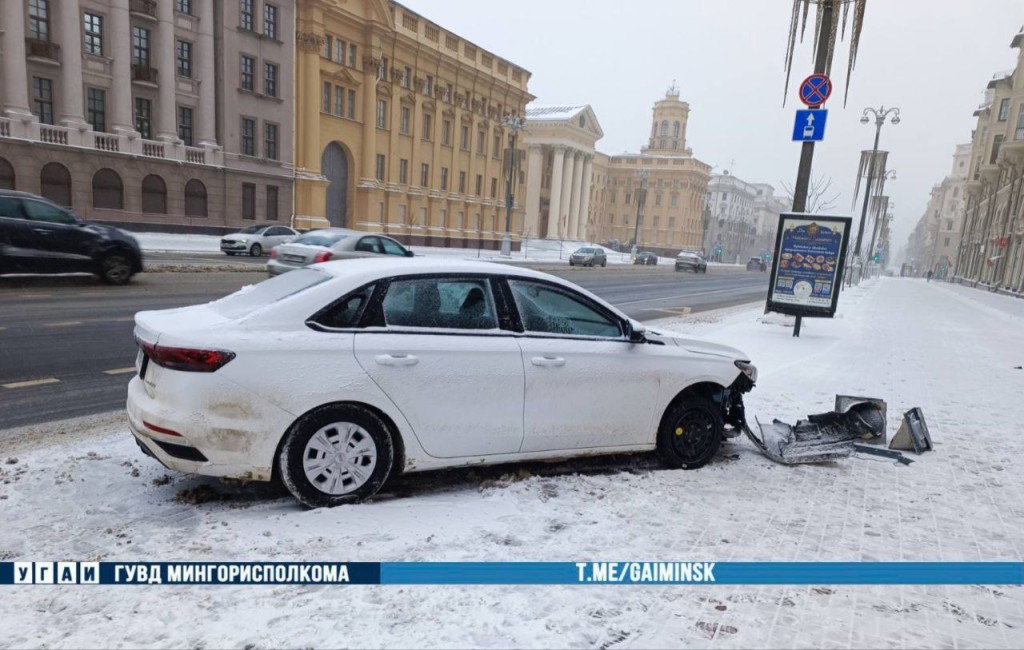 Водитель «Яндекс.Такси» ушел в неуправляемый занос в Минске
