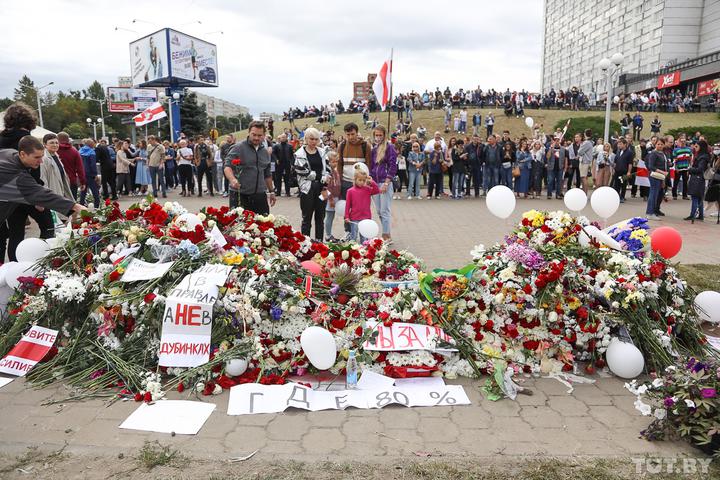 Глава МВД Караев допустил, что в погибшего протестующего в Минске могли стрелять