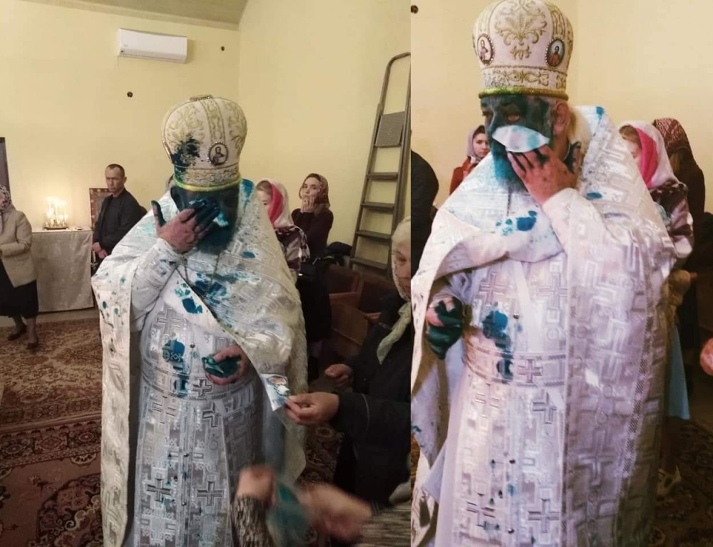 Православного священника облили зеленкой на богослужении во Львовской области