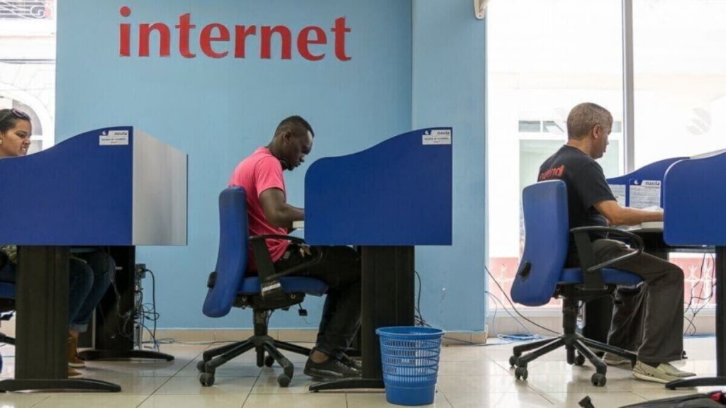 Как уникальный островной интернет живёт на Кубе благодаря кустарным методам и обходу запретов
