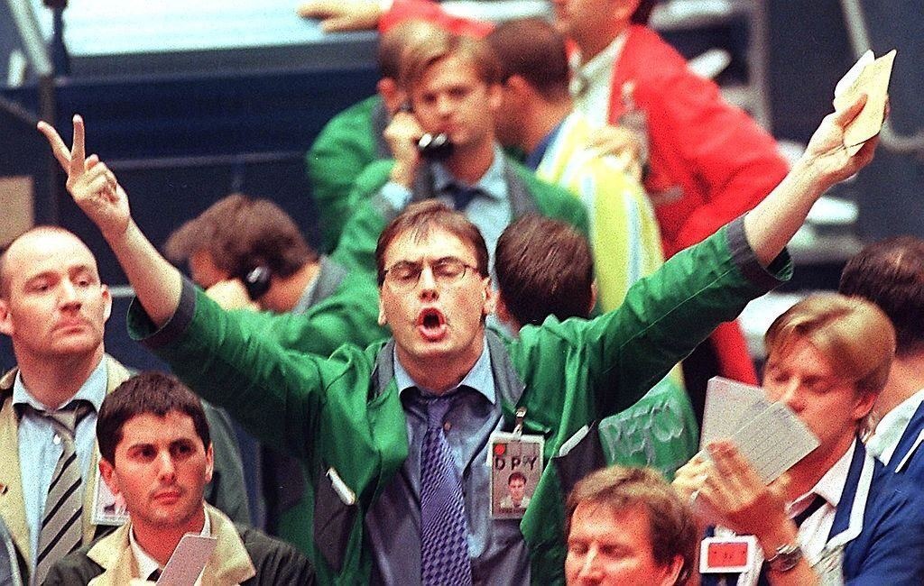 Как фондовые биржи реагировали на дефолт в России 25 лет назад