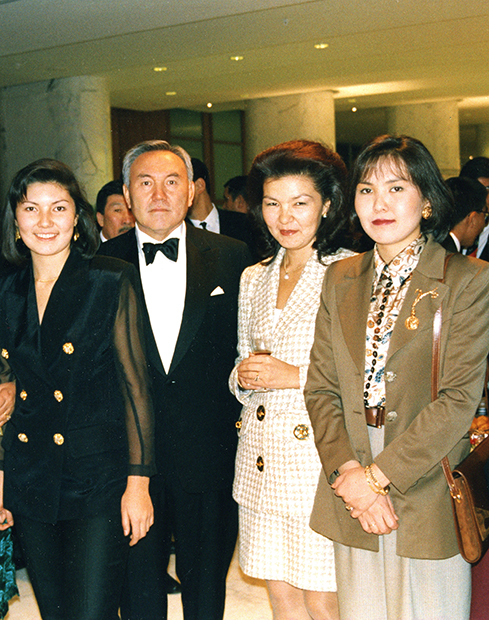 Какими богатствами владеет семья Нурсултана Назарбаева?