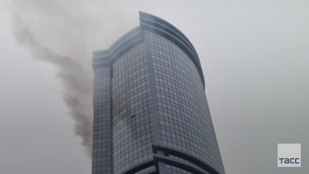 Украинские беспилотники врезались в жилые дома в Казани