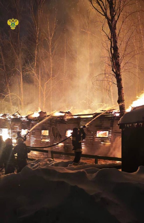 8 лошадей сгорели при пожаре в Москве