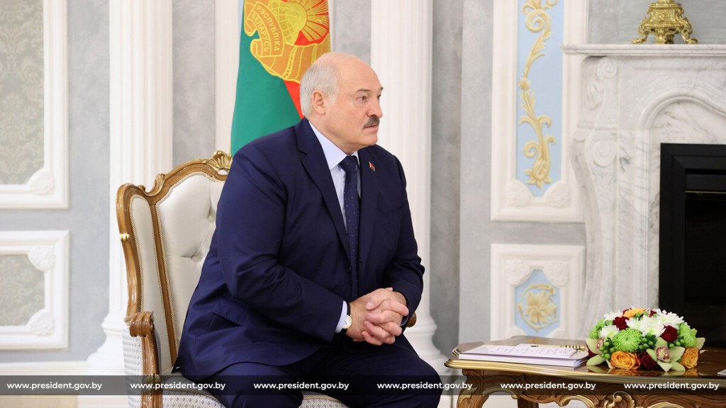 Лукашенко попросил совета у Узбекистана по проведению выборов