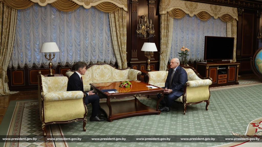 Лукашенко встретился с губернатором Приморского края Олегом Кожемяко