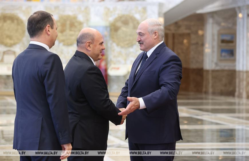 Лукашенко встретился с премьером России Мишустиным
