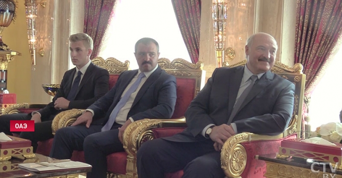 Лукашенко явился на встречу с вице-президентом ОАЭ с сыновьями