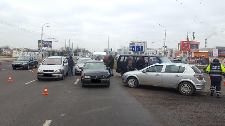 Массовая авария в Бресте: сразу четыре машины столкнулись возле «Короны»
