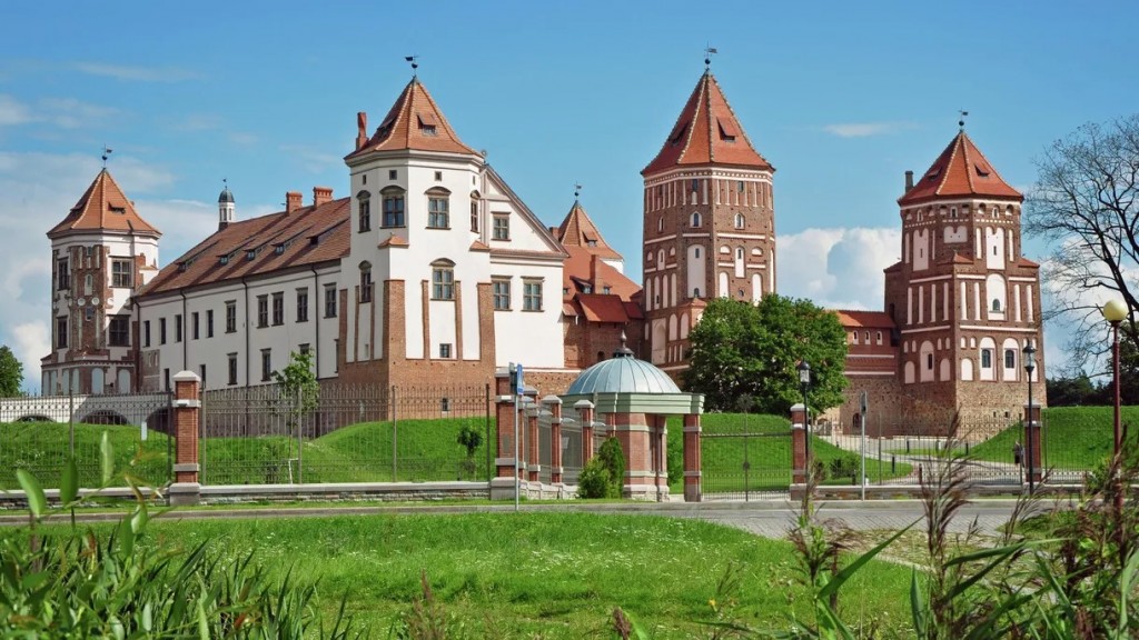 Где можно пожить в замке: необычное путешествие по Беларуси