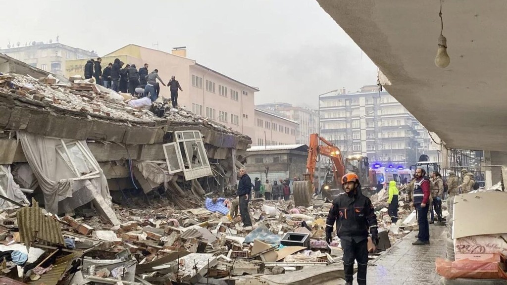 Очередное землетрясение магнитудой 5,6 произошло в Турции