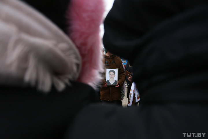 Отец подростка, нападавшего в Столбцах: жизнь до и после трагедии